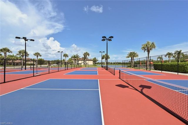 9485 Casoria CT 202, Naples, FL 34113