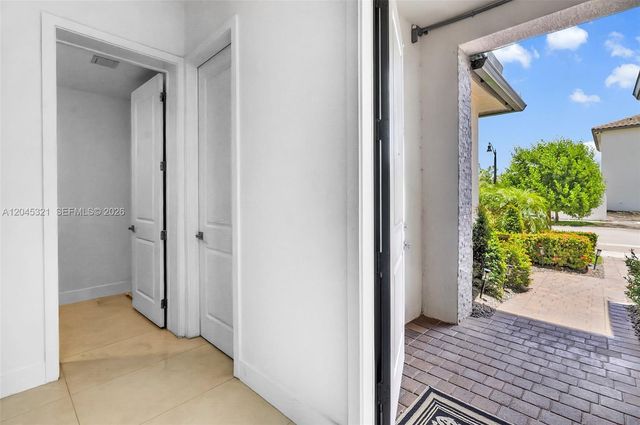 4550 SW 178th Ave, Miramar, FL 33029