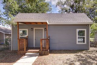 611 SE 2nd Avenue, Mineral Wells, TX 76067