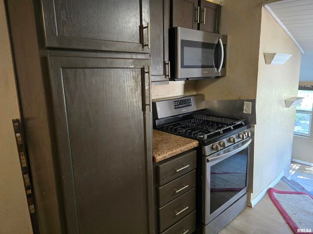 10617 Torrance Road, Carbondale, IL 62901