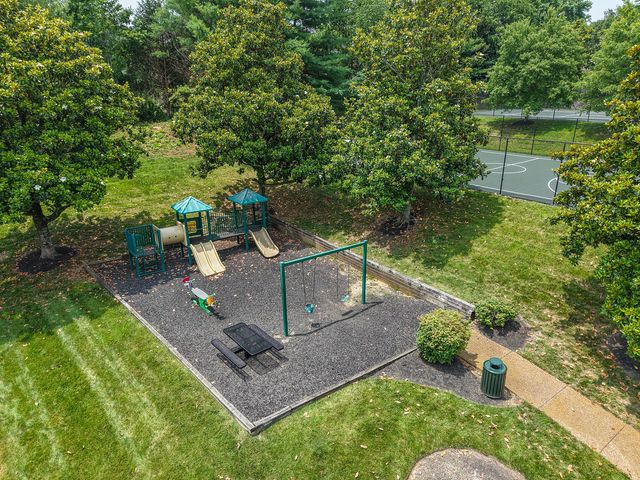 832 Steen St, Hendersonville, TN 37075