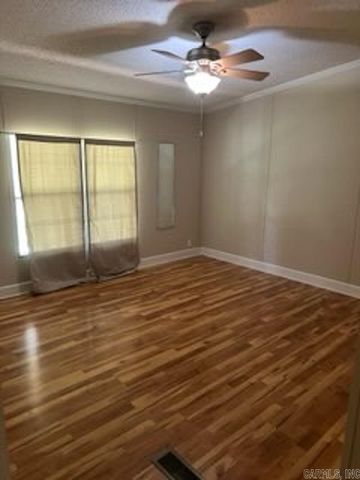 81 Wildwood Dr, Ash Flat, AR 72513