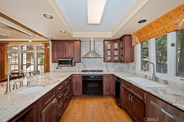 28940 Potomac, Lake Arrowhead, CA 92352