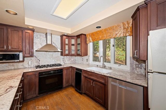 28940 Potomac, Lake Arrowhead, CA 92352