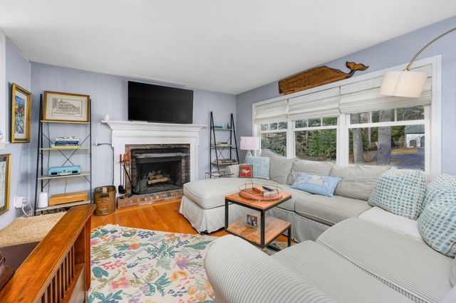 43 Chickadee Lane, Centerville, MA 02632