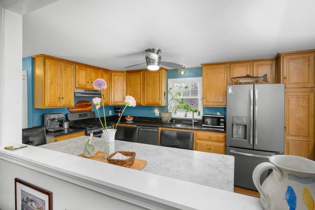 43 Chickadee Lane, Centerville, MA 02632