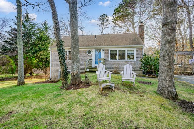 43 Chickadee Lane, Centerville, MA 02632