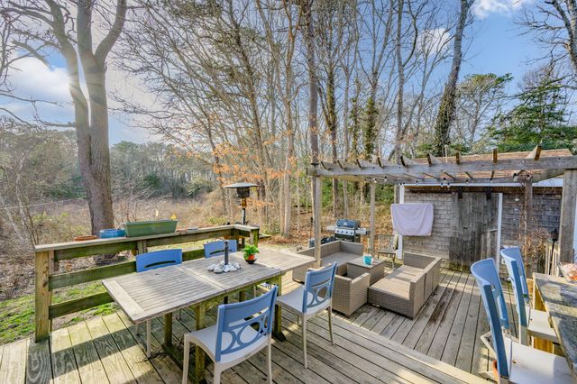 43 Chickadee Lane, Centerville, MA 02632