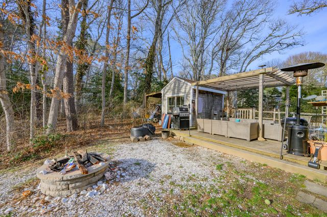 43 Chickadee Lane, Centerville, MA 02632