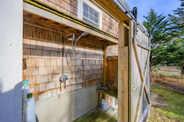 43 Chickadee Lane, Centerville, MA 02632