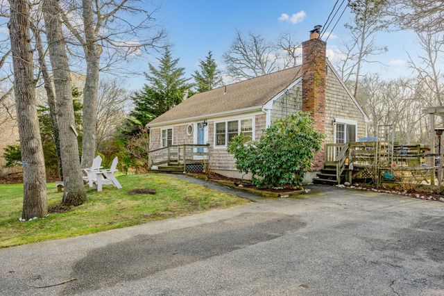 43 Chickadee Lane, Centerville, MA 02632