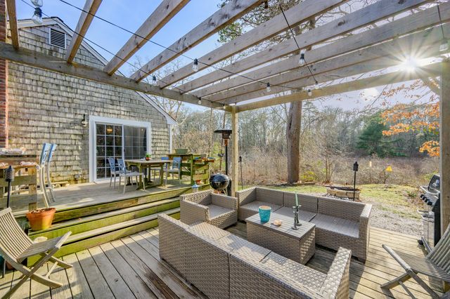 43 Chickadee Lane, Centerville, MA 02632