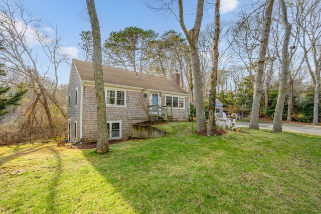 43 Chickadee Lane, Centerville, MA 02632