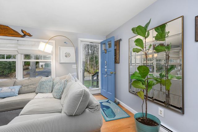 43 Chickadee Lane, Centerville, MA 02632