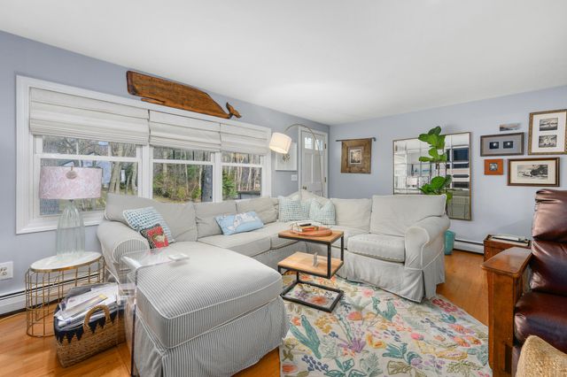 43 Chickadee Lane, Centerville, MA 02632