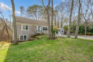 43 Chickadee Lane, Centerville, MA 02632