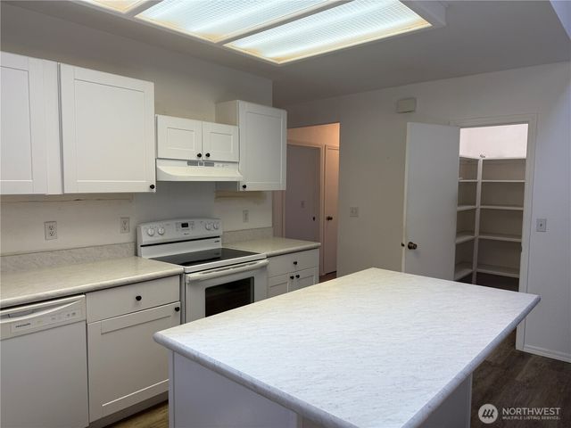 13208 Pacific Way, Long Beach, WA 98631