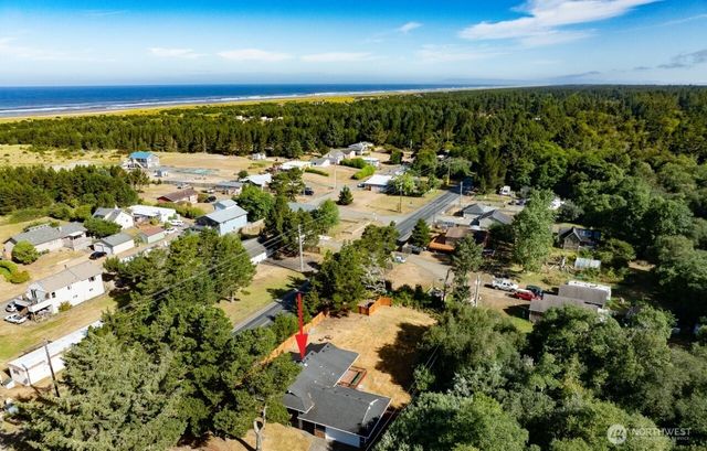 13208 Pacific Way, Long Beach, WA 98631