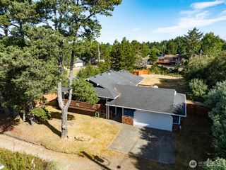 13208 Pacific Way, Long Beach, WA 98631