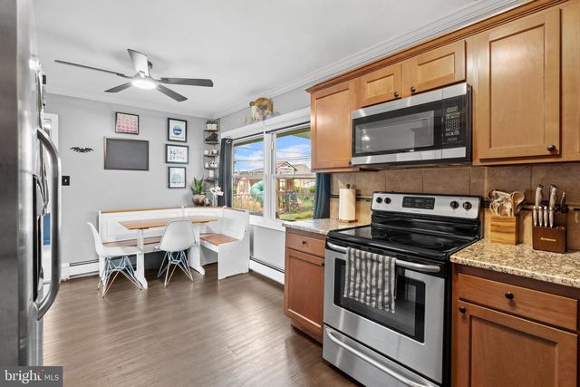 85 BUTTONWOOD LN, Levittown, PA 19054