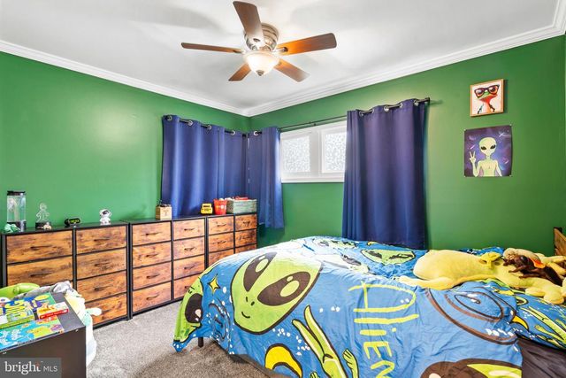 85 BUTTONWOOD LN, Levittown, PA 19054