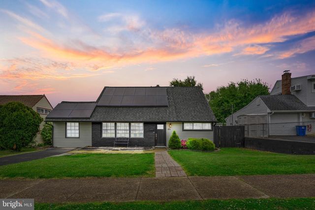 85 BUTTONWOOD LN, Levittown, PA 19054