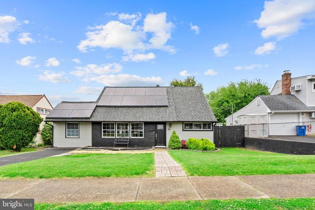 85 BUTTONWOOD LN, Levittown, PA 19054