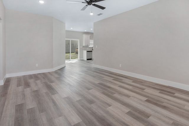 722 E Walker Street, Denison, TX 75021