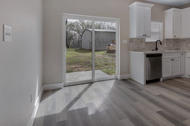 722 E Walker Street, Denison, TX 75021