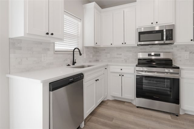 722 E Walker Street, Denison, TX 75021