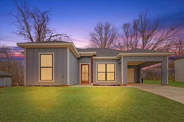 722 E Walker Street, Denison, TX 75021