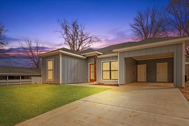 722 E Walker Street, Denison, TX 75021