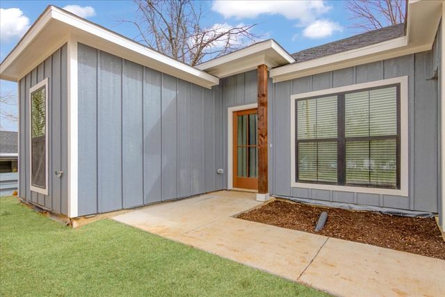 722 E Walker Street, Denison, TX 75021