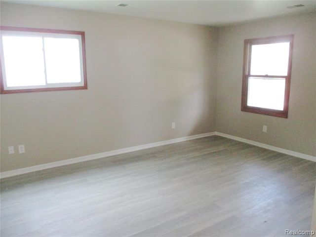 23777 Piper Avenue, Eastpointe, MI 48021