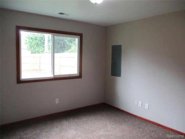 23777 Piper Avenue, Eastpointe, MI 48021