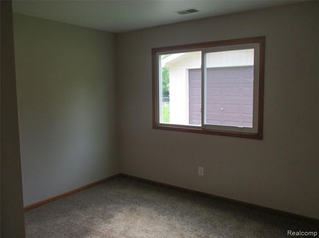 23777 Piper Avenue, Eastpointe, MI 48021
