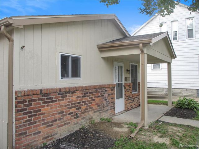 23777 Piper Avenue, Eastpointe, MI 48021
