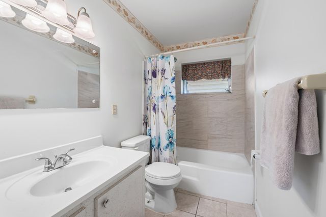2915 Crosley Drive W G, West Palm Beach, FL 33415