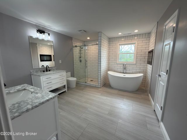 1948 Todds Point Rd, Simpsonville, KY 40067