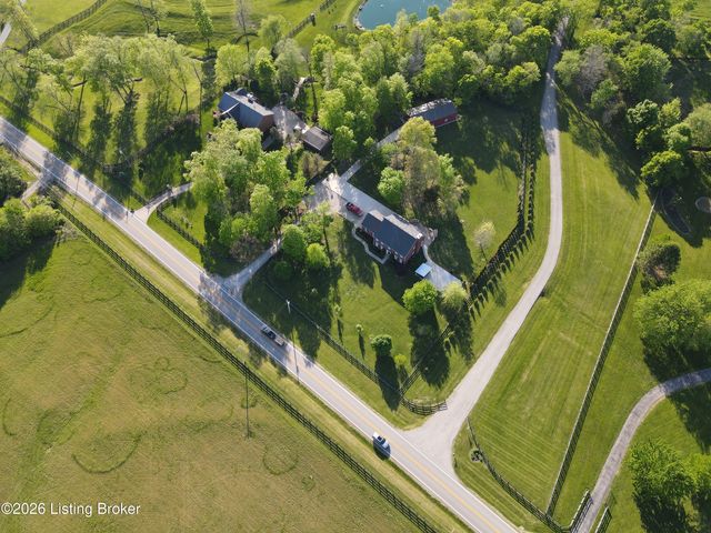 1948 Todds Point Rd, Simpsonville, KY 40067