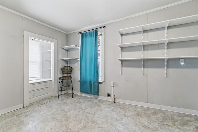 1545 W 2nd Street, Davenport, IA 52802