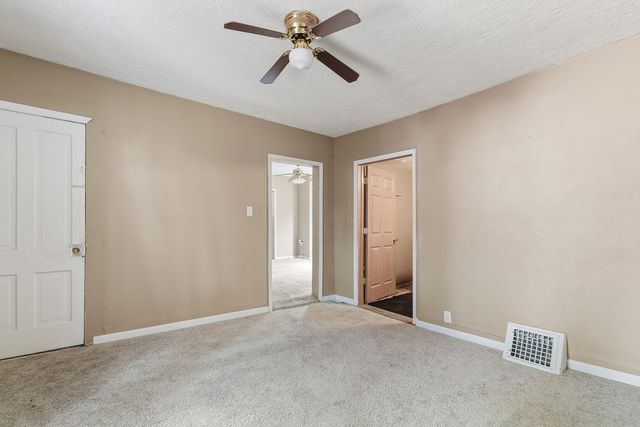 1545 W 2nd Street, Davenport, IA 52802