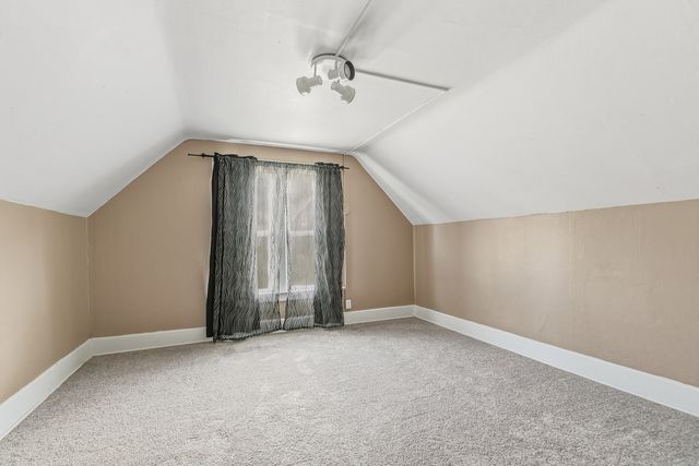 1545 W 2nd Street, Davenport, IA 52802