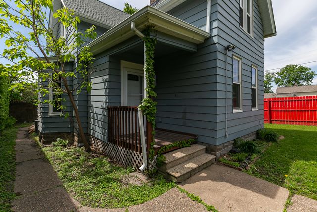 1545 W 2nd Street, Davenport, IA 52802