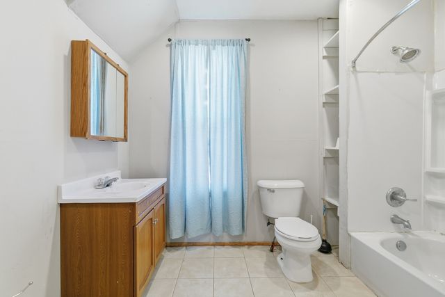 1545 W 2nd Street, Davenport, IA 52802
