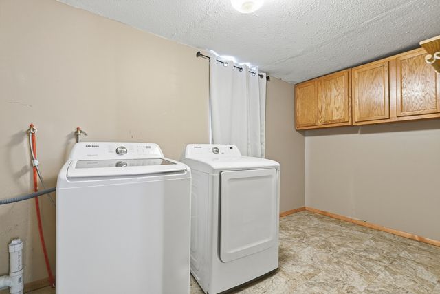 1545 W 2nd Street, Davenport, IA 52802