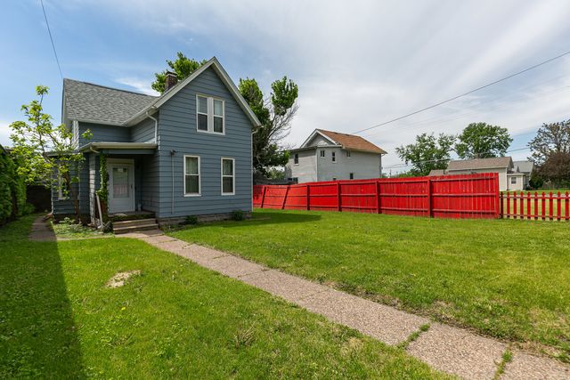 1545 W 2nd Street, Davenport, IA 52802