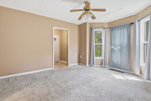 1545 W 2nd Street, Davenport, IA 52802