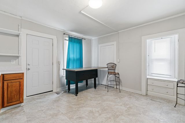 1545 W 2nd Street, Davenport, IA 52802