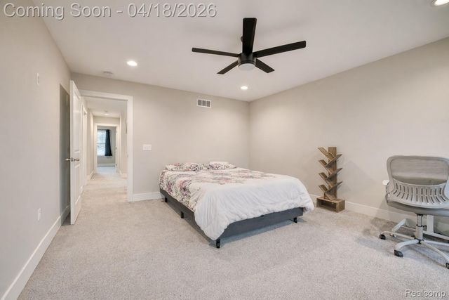 23092 Berdeno Avenue, Hazel Park, MI 48030